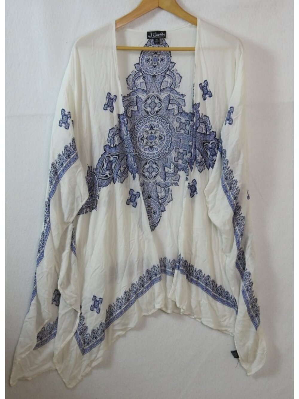 J For Justify White Blue Medallion Kimono Boho Festival Beach Cover Up OS - Picture 3 of 7